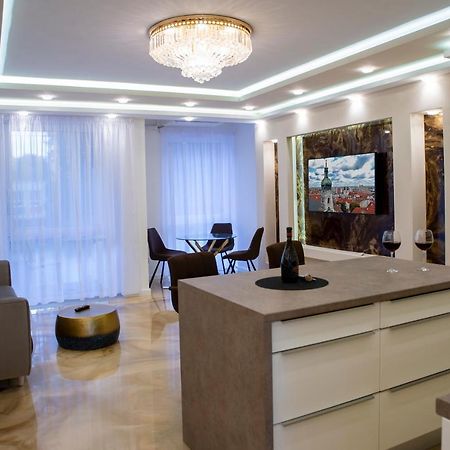 Dream Apartman 2 With Free Parking Gyor Exterior photo
